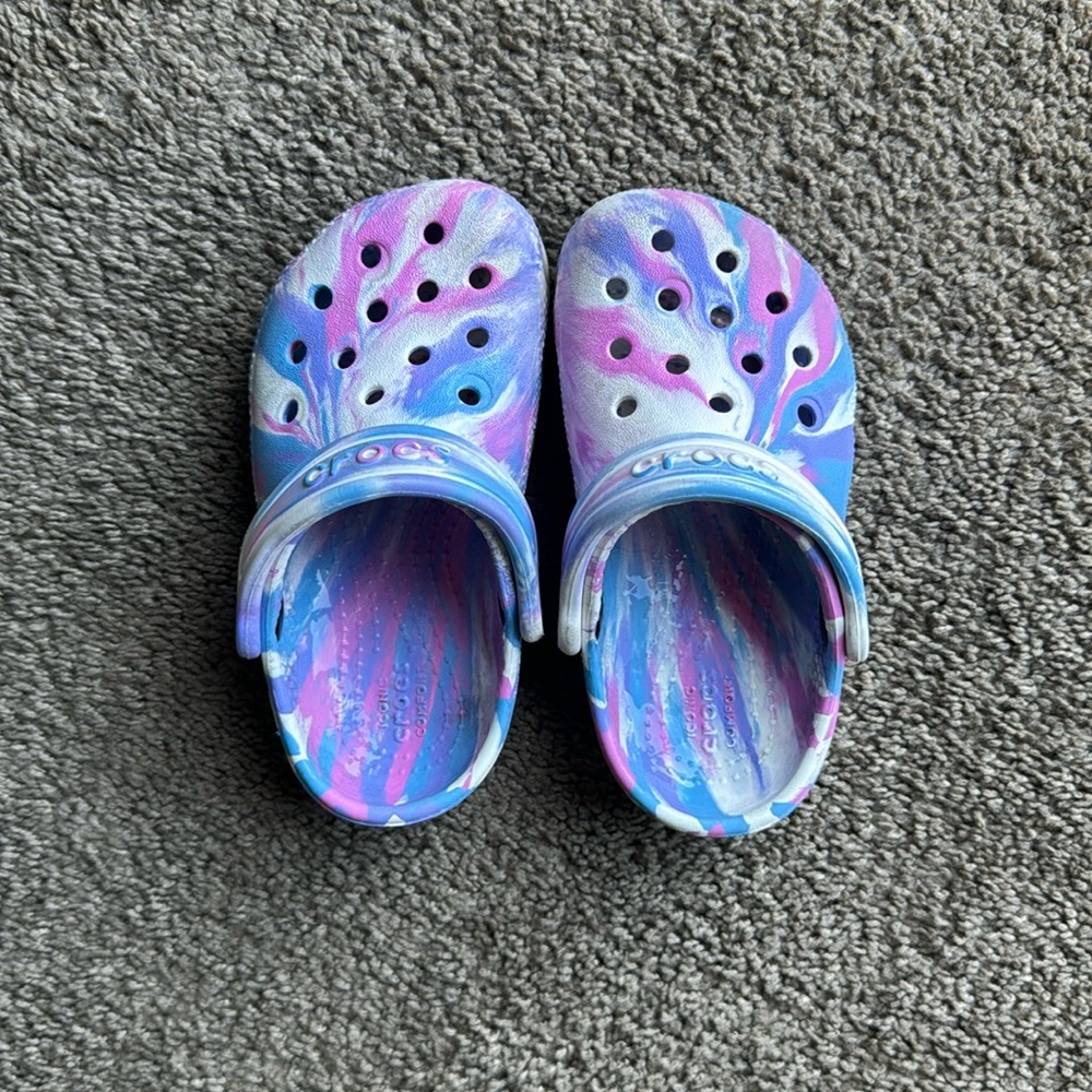 Toddler Marbled Crocs